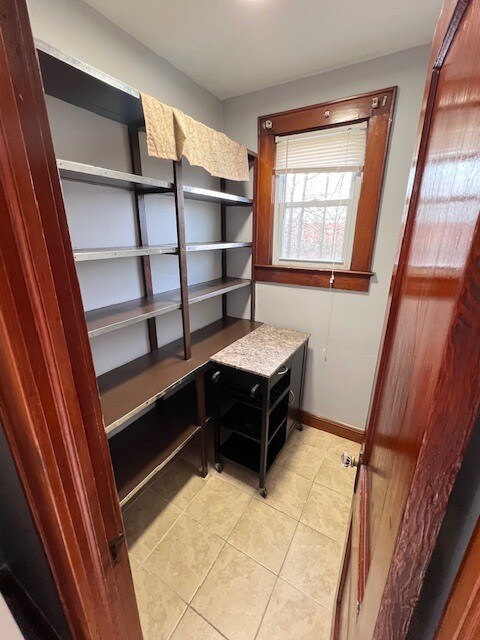 Building Photo - 184 William St