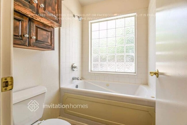 Building Photo - 3541 W Ave J 3