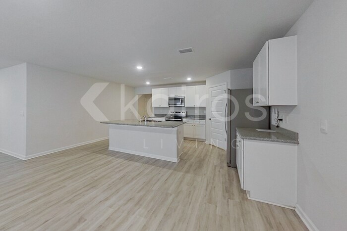 Building Photo - 123 Swallowtail Ln