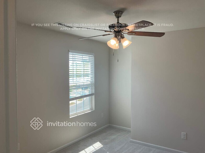 Building Photo - 121 Hazelnut Wy