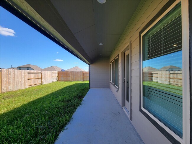 Building Photo - 26622 Castiel Dr