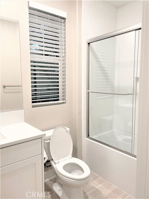 Building Photo - 116 Scale