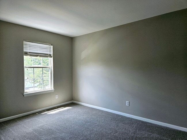 Building Photo - 14127 Faulkner Ct