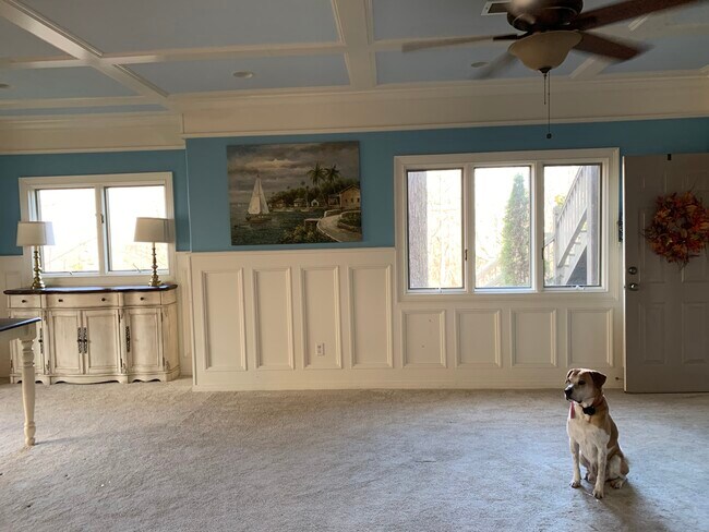 Building Photo - 2039 Riverwood Dr