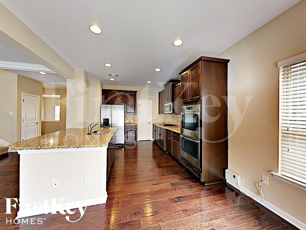 Building Photo - 7719 Watson Cir