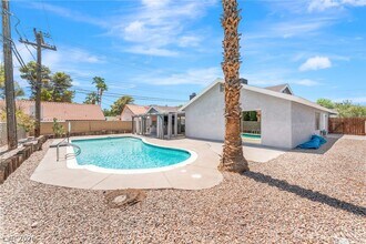Building Photo - 1713 Barnard Dr
