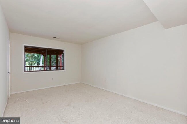 Building Photo - 1404 Wolftrap Run Rd