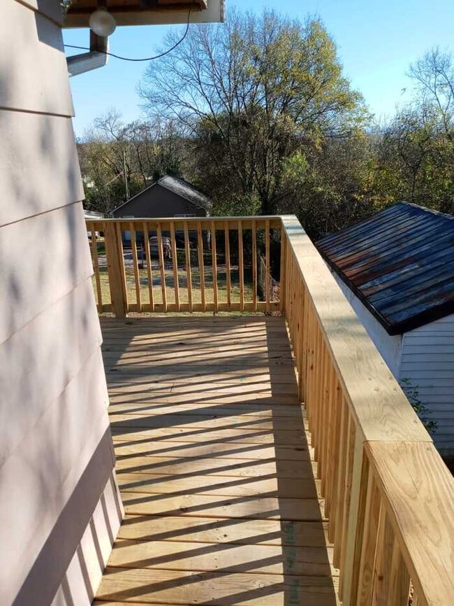 Building Photo - 2638 Summit Ave