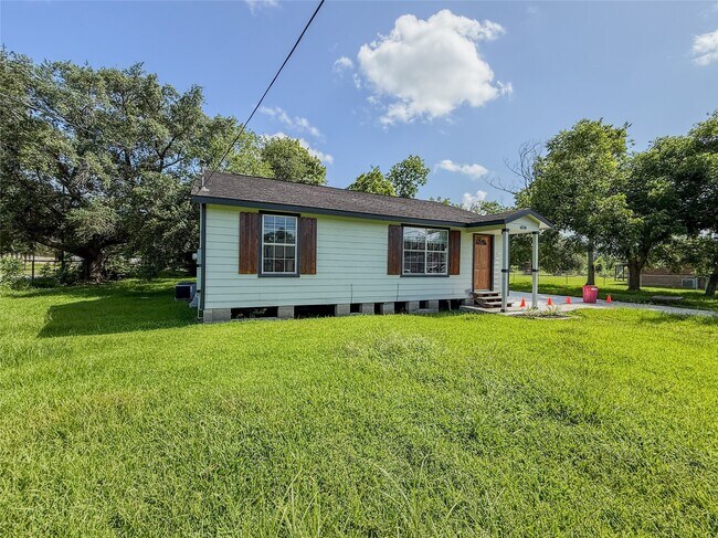 Building Photo - 6310 Brookside Rd
