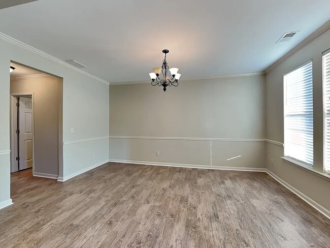 Building Photo - 2064 Hydrangea Ln