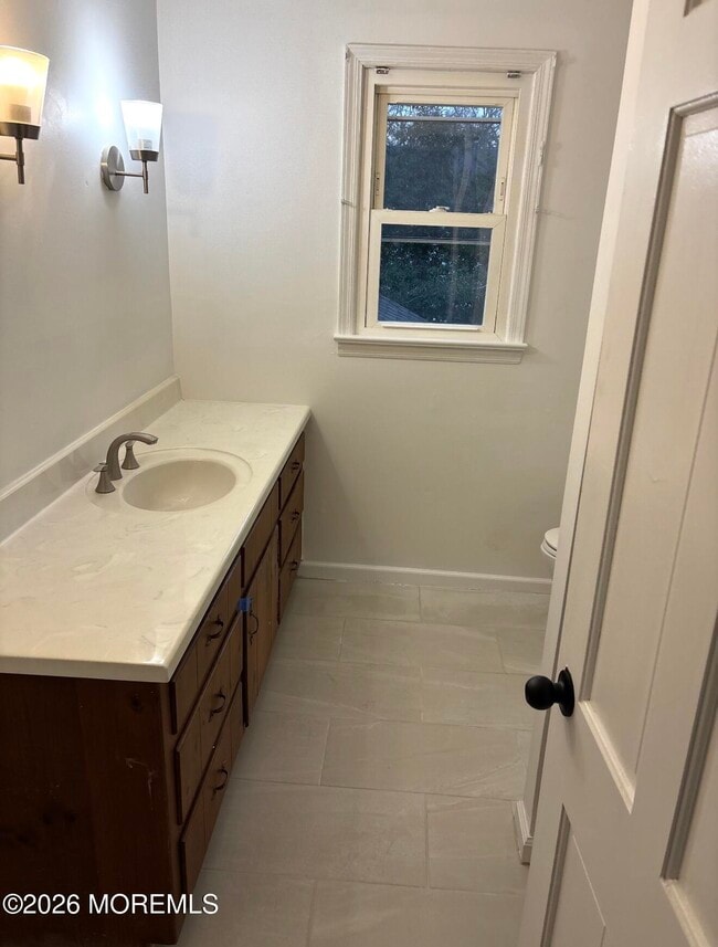 Building Photo - 600 N Edgemere Dr