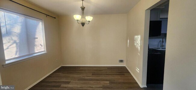 Building Photo - 124 Wood Mill Dr