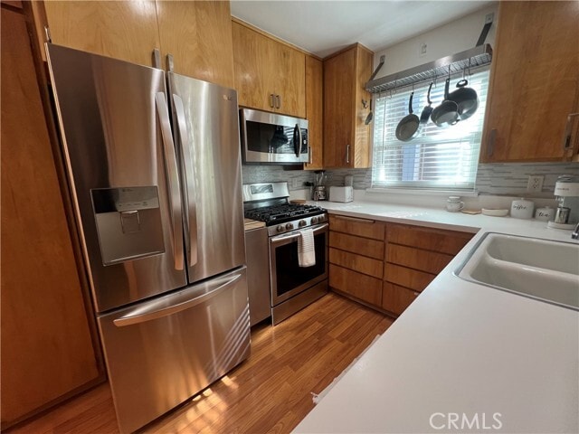 Building Photo - 23870 Lakeview Dr