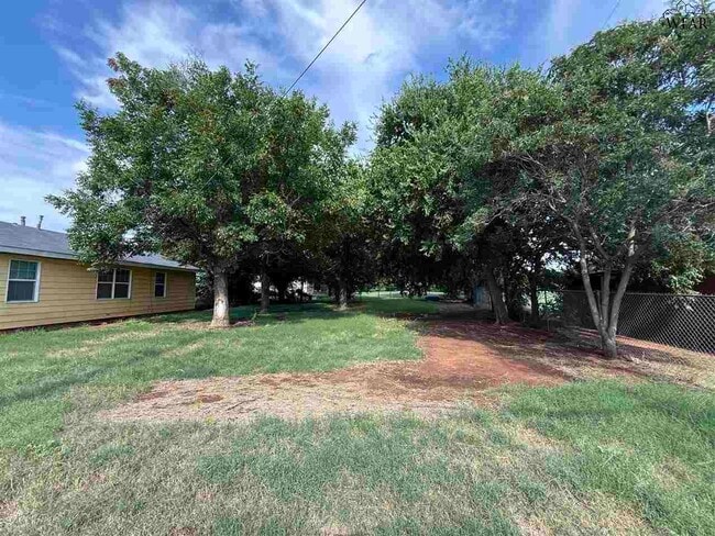Building Photo - 1403 E Cortez Dr