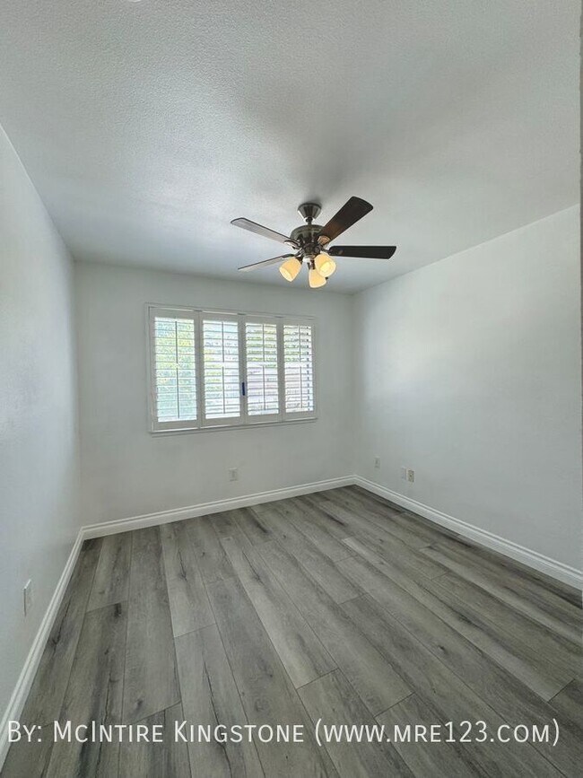Building Photo - CALL FOR MOVE-IN SPECIALS! Spacious 2BD/1B...