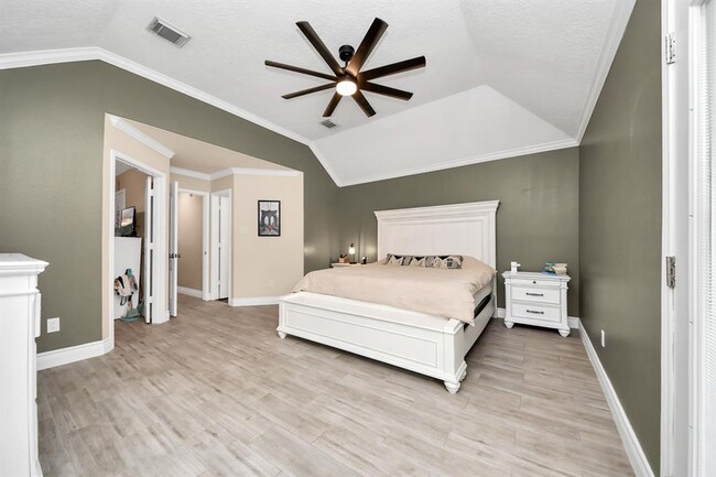 Building Photo - 2015 Dawn Crest Ct