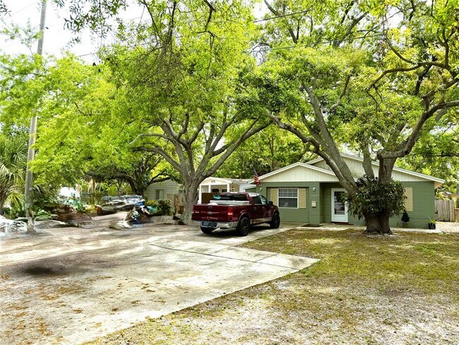 Building Photo - 8184 24th Ave N