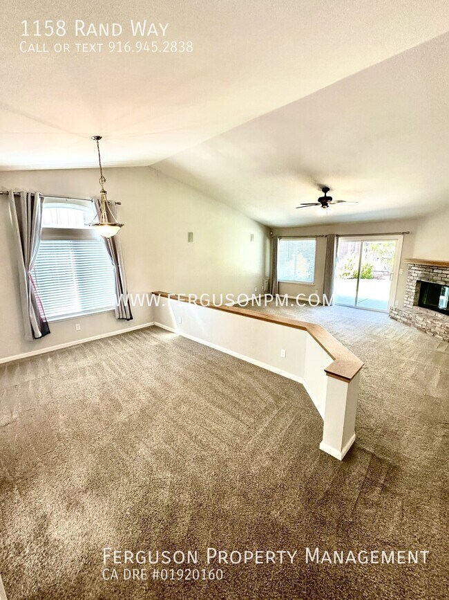 Building Photo - 1158 Rand Way