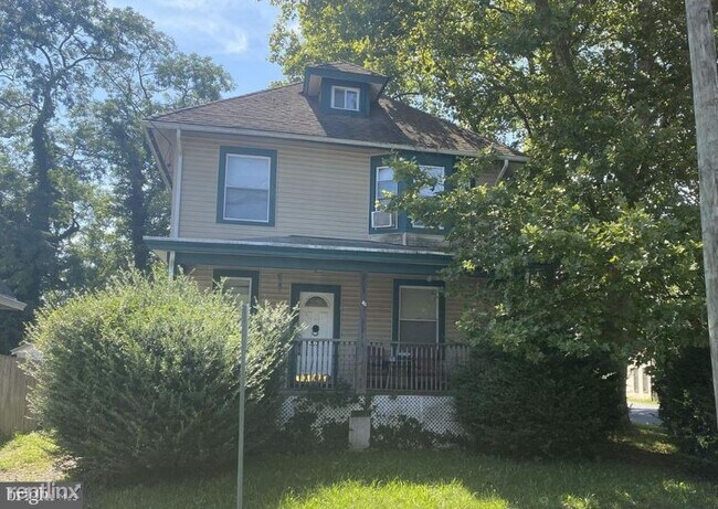 Building Photo - 4 br, 2 bath House - 302 Berwyn Ave