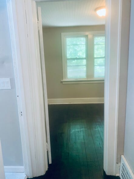 Building Photo - 3348 S Illinois Ave