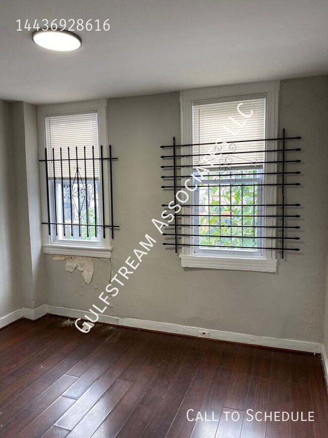 Building Photo - 436 N Rose St