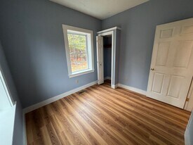 Building Photo - 289 Applebee Rd