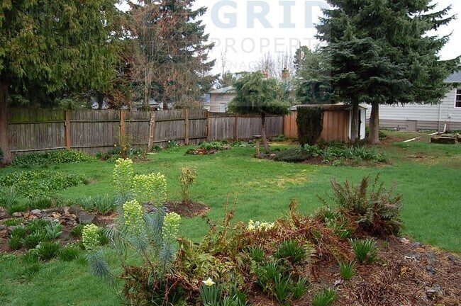 Building Photo - Charming 2 Bedrooms Home in Montavilla!