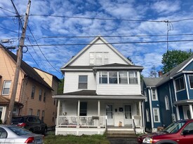 Building Photo - 25 Holbrook St