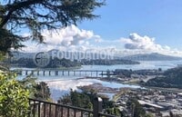 Building Photo - 201 Cleveland Ct