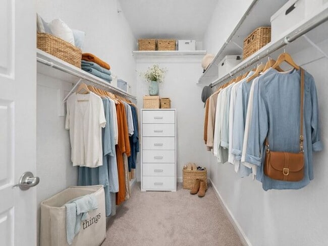 Building Photo - 2BR Condo w/ Fireplace, In-Unit Laundry & A/C in Parker