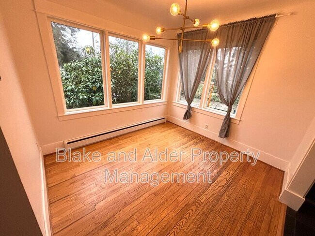 Building Photo - 7336 N Central St