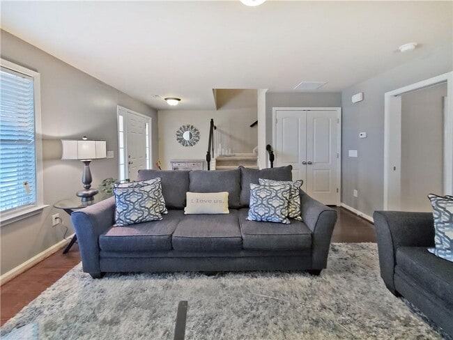 Building Photo - 65 Griggs St SW