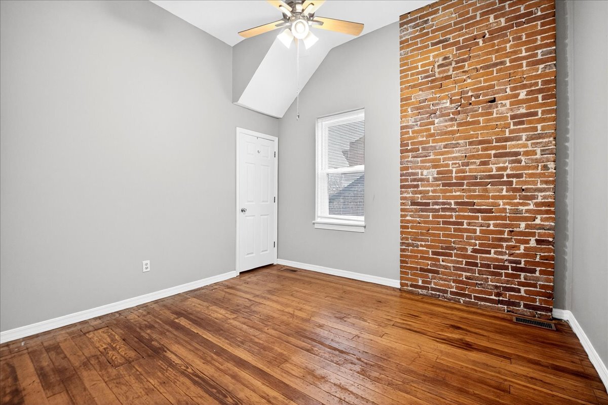 Building Photo - 2350 S 10th St