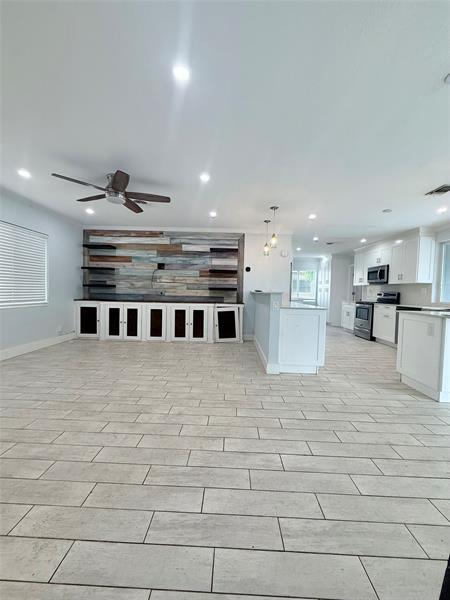 Building Photo - 3681 NW 27th Ct