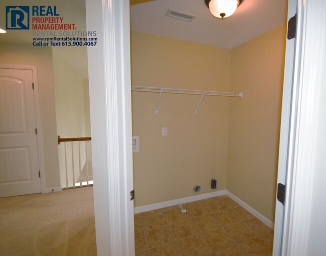 Building Photo - Lovely 3 bd home with bonus room, attached garage and covered patio! Neighborhood pool! Triple Bl...