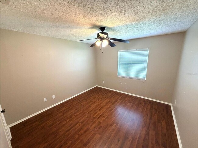 Building Photo - 309 Buttonwood Dr