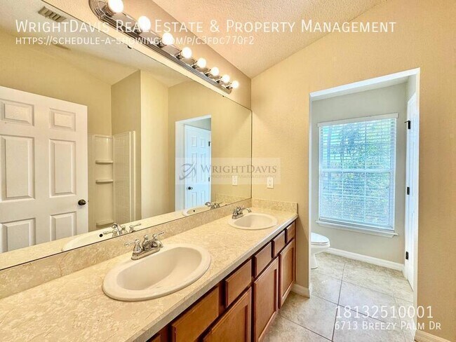 Building Photo - 6713 Breezy Palm Dr