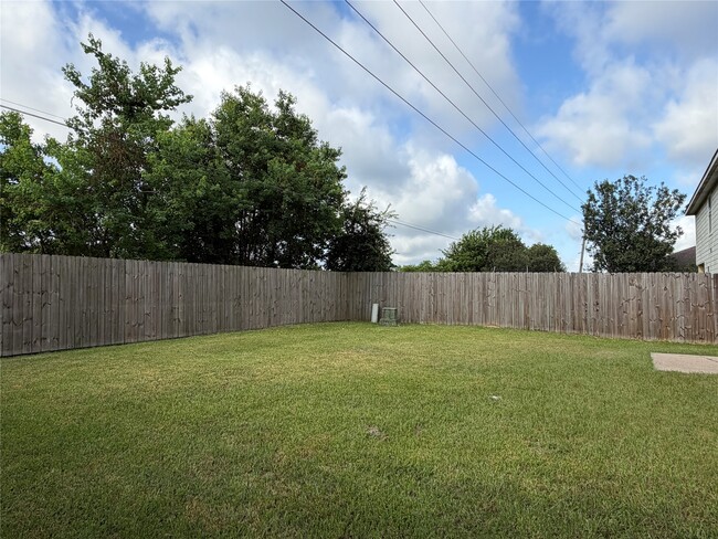 Building Photo - 9510 Barr Spring Dr