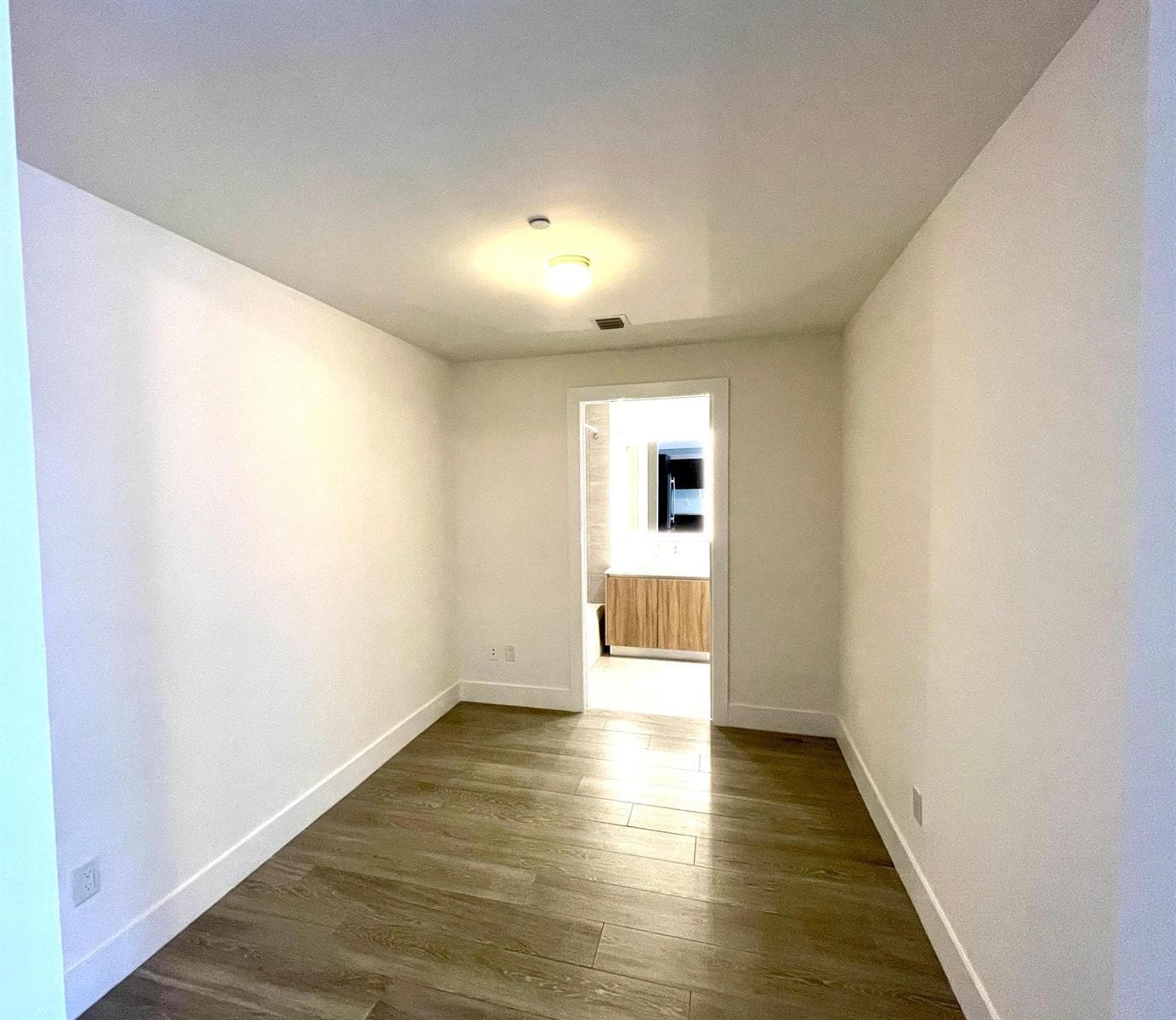 Building Photo - 2960 NE 207th St