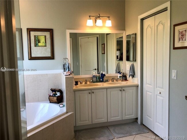 Building Photo - 867 SW 155th Ct