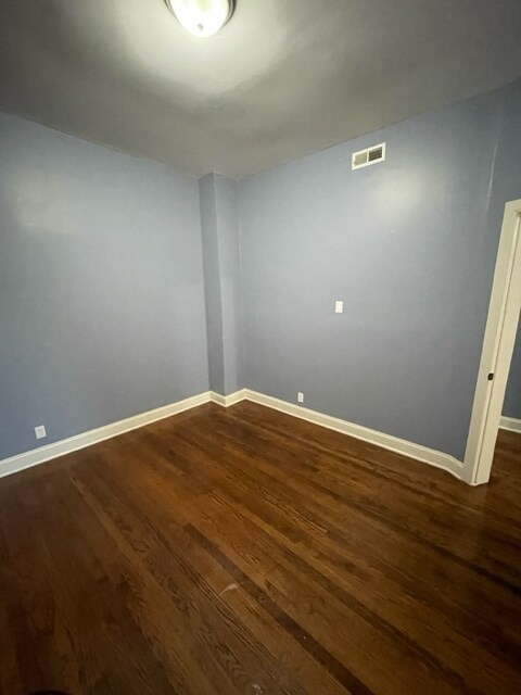 Building Photo - 6611 S Woodlawn Ave