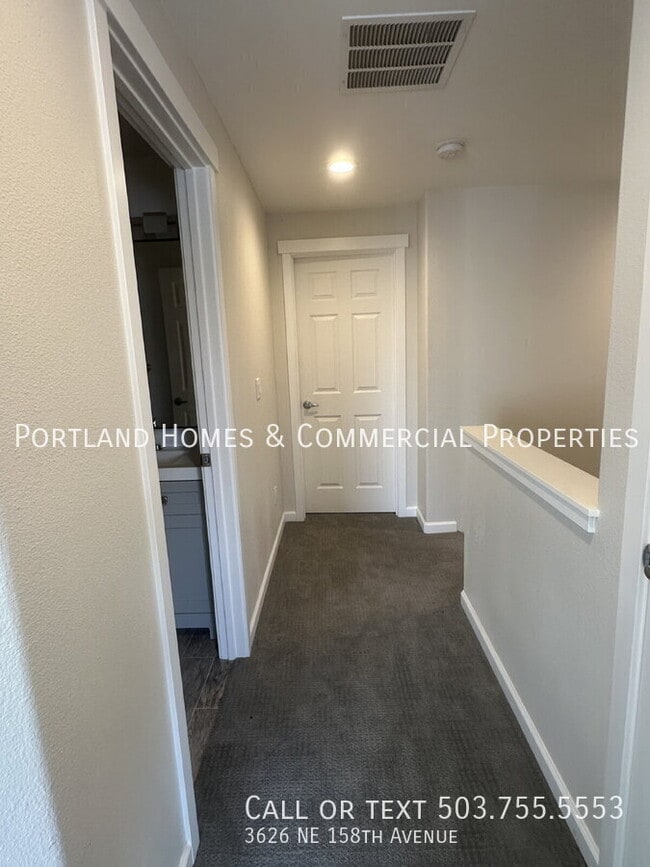 Building Photo - 3626 NE 158th Ave
