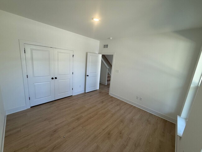 Building Photo - 15313 Sunray Aly