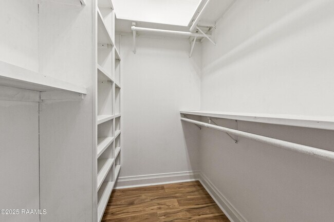 Building Photo - 408 Gordon Crockett Dr