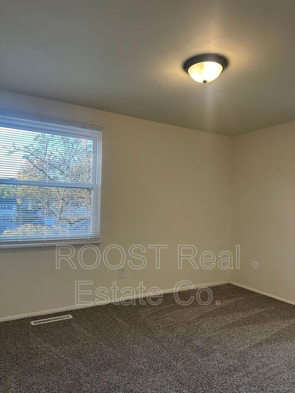 Building Photo - 3535 Panama Dr