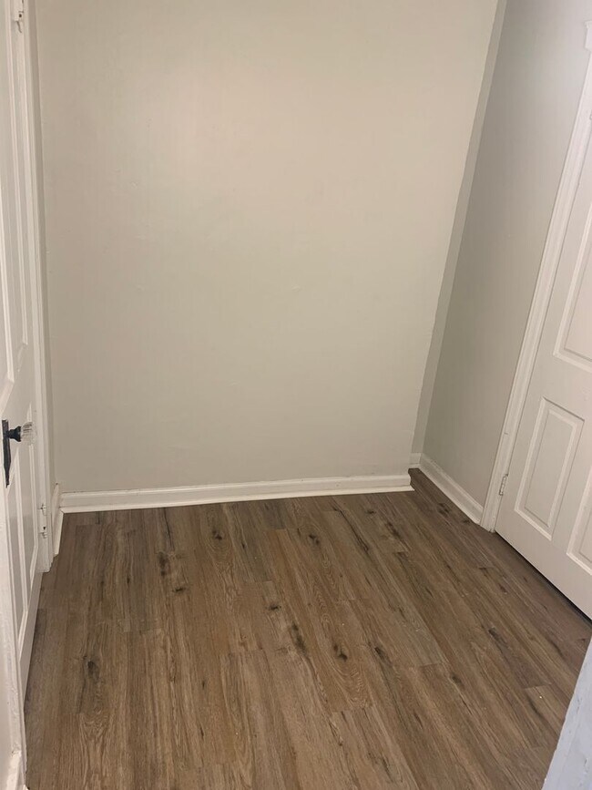 Building Photo - Future Rental-Cozy 1 Bedroom House with bo...