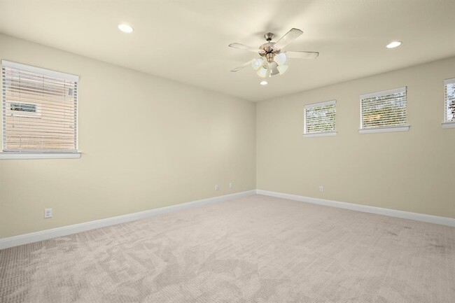 Building Photo - 6708 Menchaca Rd