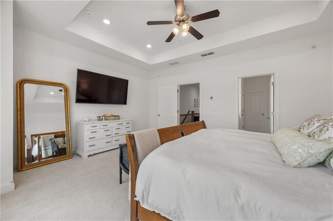 Building Photo - 6529 Beacon Dr