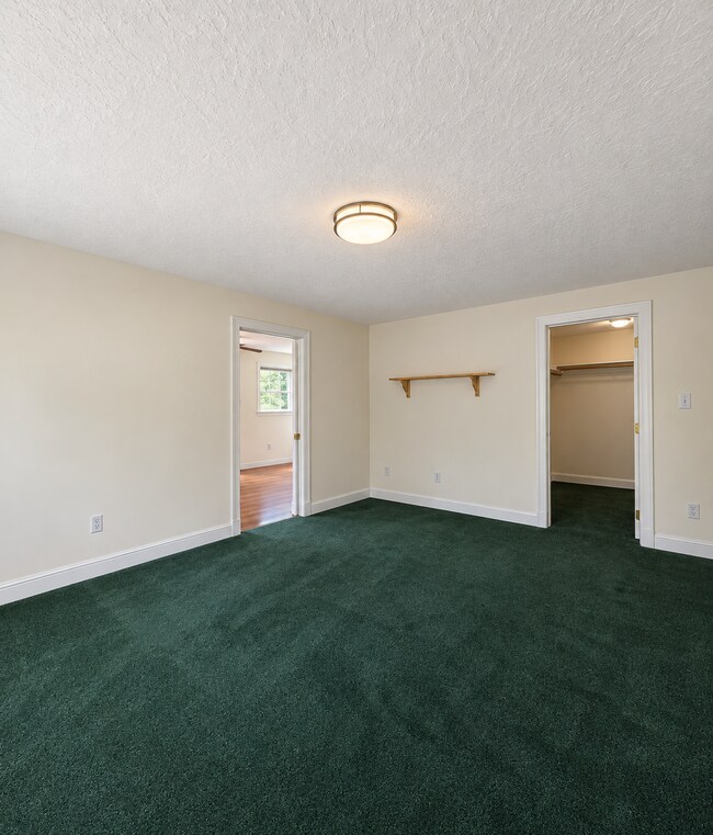 Building Photo - 31 Salal Way