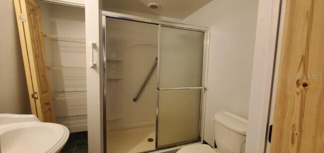 Building Photo - 5620 Sabal Palm Ln